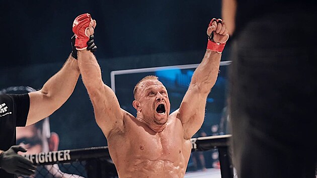Filip Grzn r Ve Sv D kovn e i Po Prvn V h e V MMA Urazil Romy V 