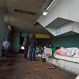 Bezdomoveck kolonie pod Hlvkovm mostem