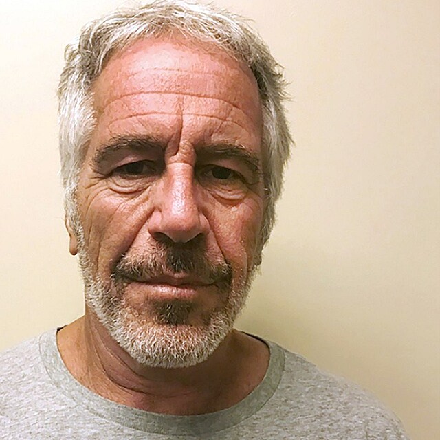Jeffreymu Epsteinovi hrozilo až 45 let vězení za obchodování s nezletilými...