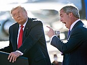 Donald Trump a Nigel Farage jsou staí známí.