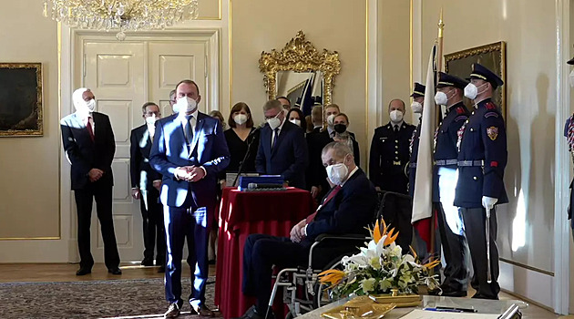 Prezident Milo Zeman jmenoval novou vládu eska.