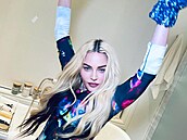 Madonna vypadá díky filtrm výrazn mladí.