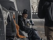 Redaktoi Expresu navtívili bezdomoveckou kolonii pod Hlávkovým mostem v Praze.