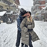 Dara si s partnerem Pavlem Nedvědem užívá romantiku na horách.
