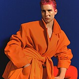 Emma Čaputová se objevila na titulce magazínu Vogue s gay pornohercem Adamem...
