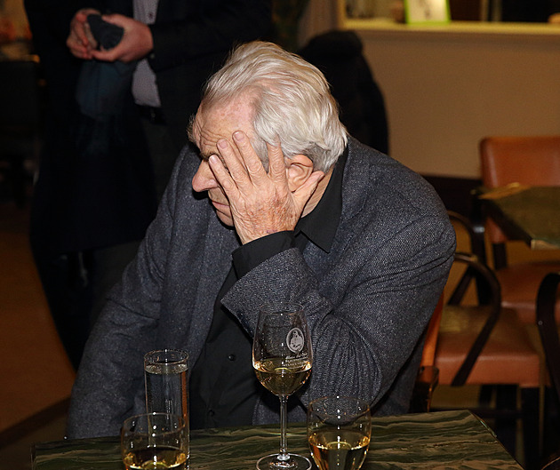 Alois vehlk v kin Lucerna na premie Mimodn udlosti