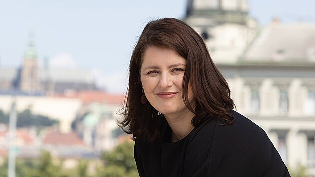 I Jana Malá�ová se cht�la lidem líbit, a tak anga�ovala fotografa, který fotil...