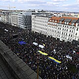Nedění demonstrace na Václavském náměstí.