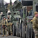 Prezident Putin již v pondělí večer nařídil armádě, aby v obou separatistických...