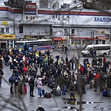 Tisce obyvatel Kyjeva se sna dostat pry z msta.