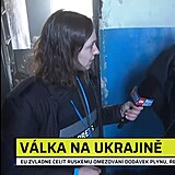 Reportérka CNN Prima News Darja Stomatová v zasažené ukrajinské vesnici
