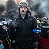 Vitalij Kličko se toho nebojí. Takto na vlastní pěst řešil demonstrace v Kyjevě...