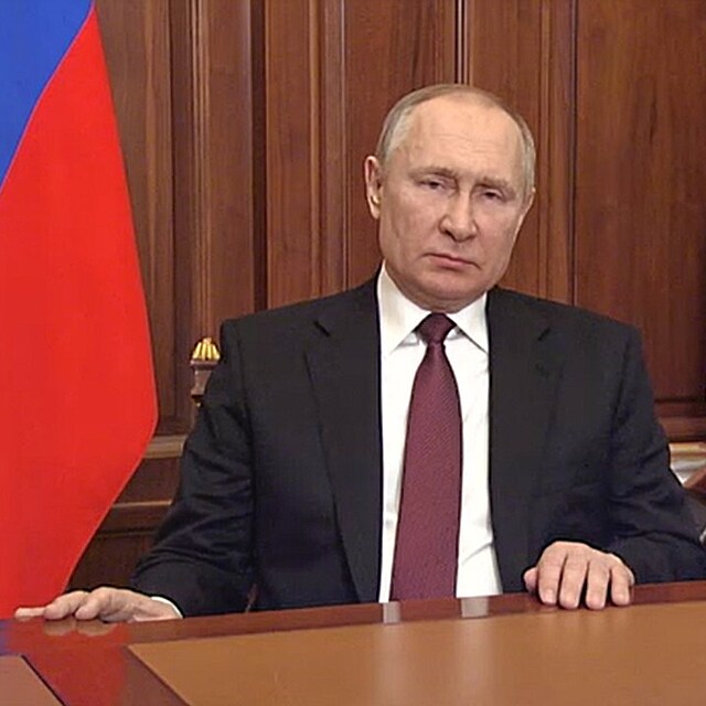 Rusk prezident Vladimir Putin hroz, e vmovn se do jeho zleitost me...