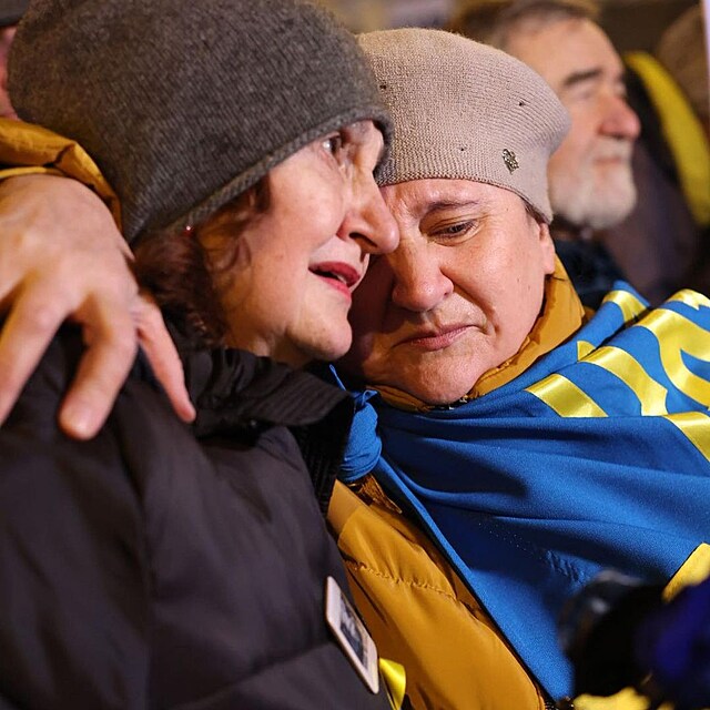 Eva Holubov na demonstraci na podporu Ukrajiny