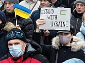 Lidé po celém svt drí s Ukrajinou