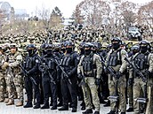 eenská armáda shromádná ve mst Groznyj.