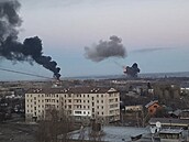 Z ukrajinských mst od té doby picházejí zprávy o explozích. Podle tamních...