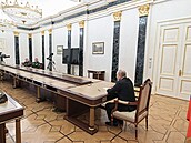 ojgu a Gerasimov - dva nejvyí rutí generálové - se pi setkání s Putinem,...