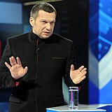 Prokremelský moderátor Vladimir Solovjov si ve svém pořadu nebral a nebere...