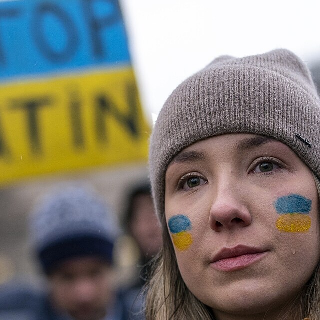 Ukrajinsk studenta Oleksandra ijc ve Washingtonu bhem protest proti rusk...