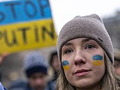 Ukrajinská studenta Oleksandra ijící ve Washingtonu bhem protest proti ruské...
