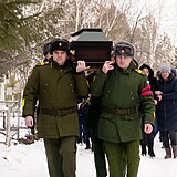 Pohřeb Jegora Počkaenka s vojenskými poctami