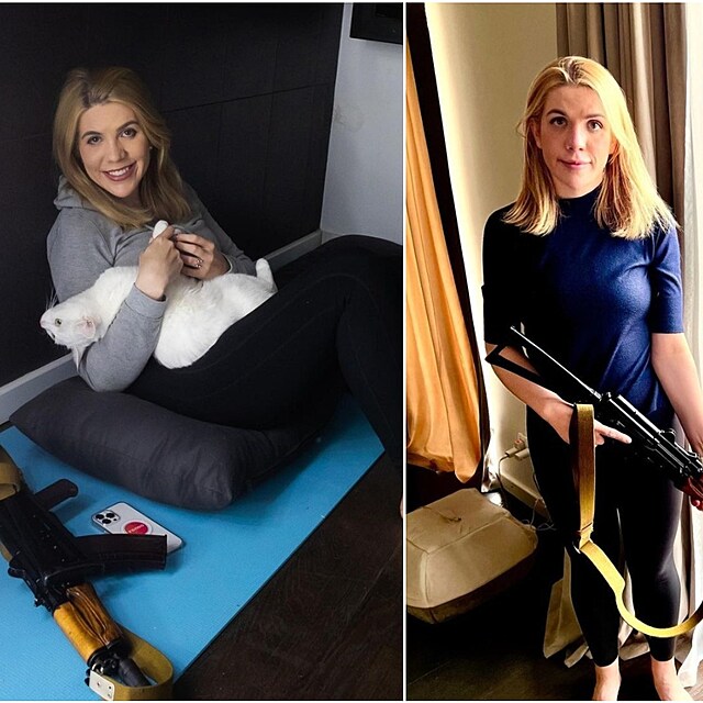 Ukrajinská poslankyně Kira Rudiková brání Kyjev se samopalem v ruce.