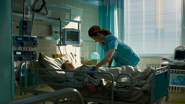 Klra Melkov si v minisrii Podezen zahrla zdravotn sestru, kter se zodpovd z nejhorho zloinu.