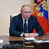 Putin nosí svoje Blancpainky i během války.