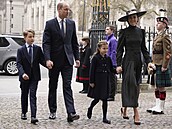 Princ George, princ William, princezna Charlotte a vévodkyn z Cambridge.