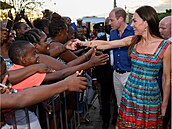 Princ William a vévodkyn Kate slaví na Jamajce úspch. Ne ale u vech.
