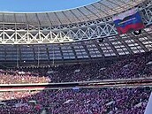 Jevgenij Pljuenko nechybl na moskevském stadionu Luniki, kde ml projev...