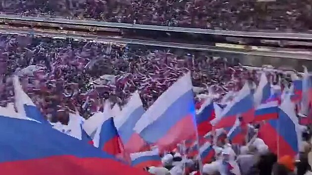 Jevgenij Pljuenko nechybl na moskevskm stadionu Luniki, kde ml projev Vladimir Putin.