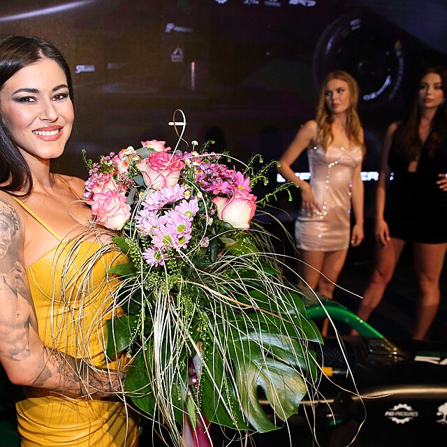 Na Playboy party se blskla i modelka Denisa Gudelj, kter je dle tetovn na...