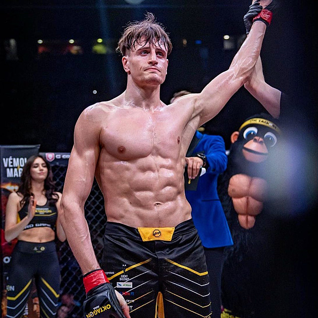Matěj Peňáz je vycházející hvězdou českého MMA.