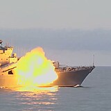 Rusko tvrdí, že se loď Moskva potopila po požáru a výbuchu muničního skladu na...