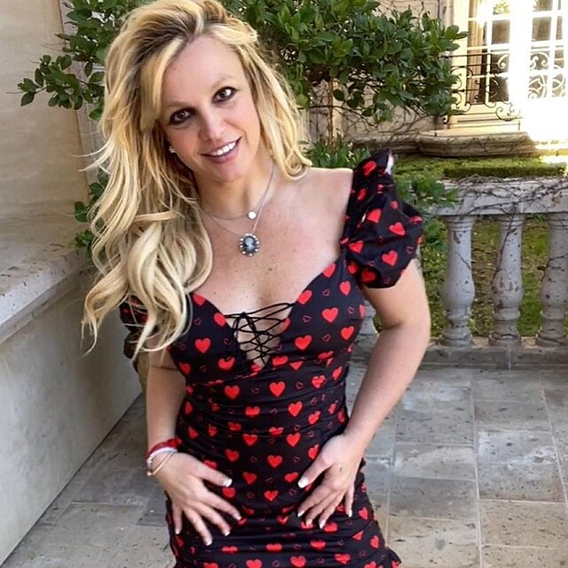 Britney Spears oznmila, e ek miminko