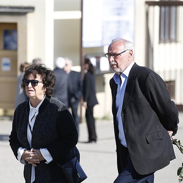 N�hlovsk�ho kolega a kamar�d Zbyn�k Merunka s chot�