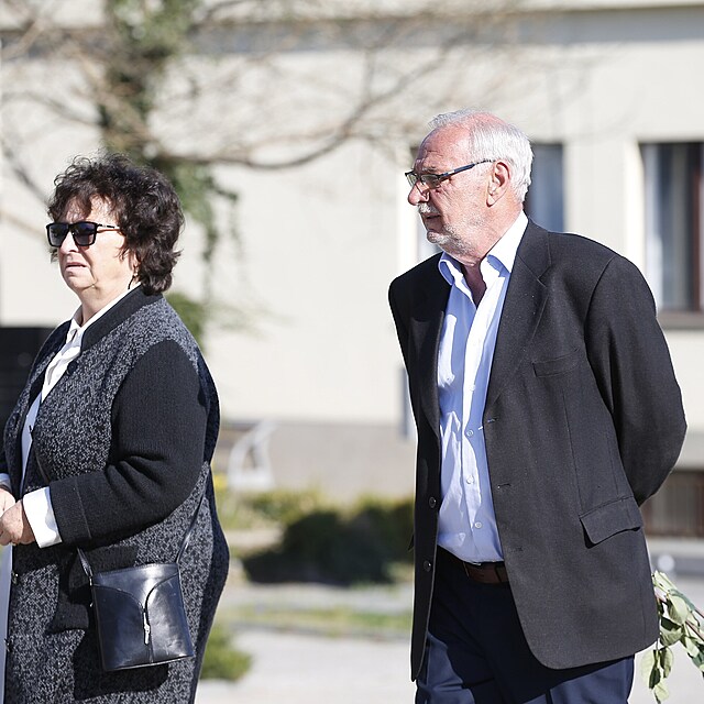 N�hlovsk�ho kolega a kamar�d Zbyn�k Merunka s chot�