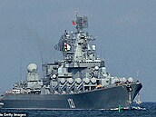 Válená lo Moskva, pýcha ernomoské flotily, kterou potopily ukrajinské...