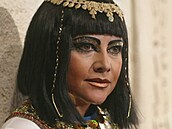 Ilona Csáková jako muzikálová hvzda Kleopatra