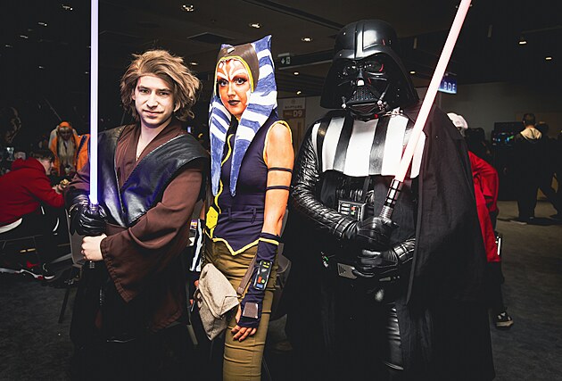 Nechyb�ly kost�my ze Star Wars.