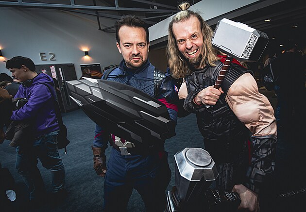 Na Comic-Con p�i�el i Thor.