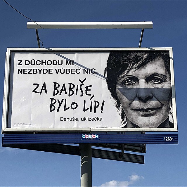 Hnut ANO u se vytasilo s pedvolebnmi billboardy Za Babie bylo lp!.