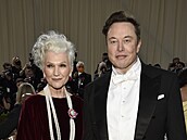 Elon Musk a jeho maminka Maye