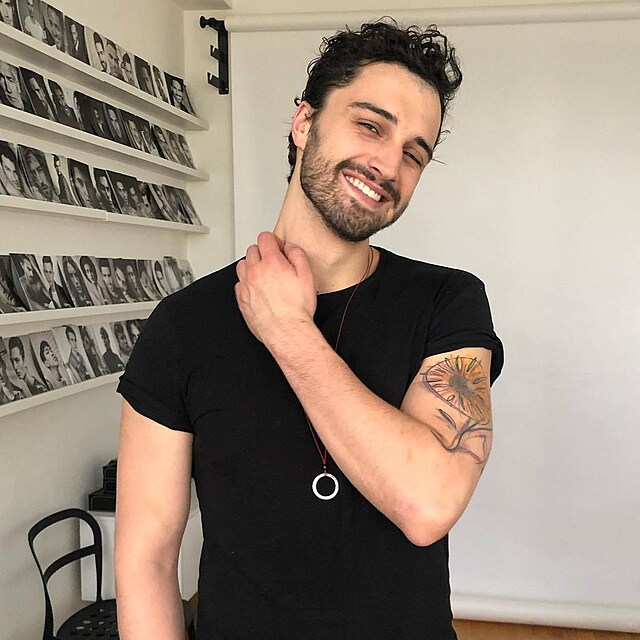 �imon se nev�nuje jen herectv�, ale je tak� �sp�n� v modelingu.