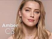 Amber Heard v reklam na make-up znaky LOréal Paris
