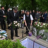Jiří Pospíšil na pohřbu Medy Mládkové