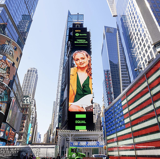 Fotka Terezy Balonové na Times Square