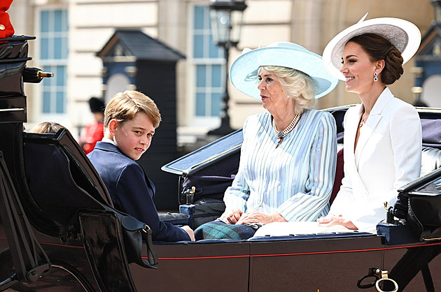 Princ George a vévodkyn Camilla a Kate